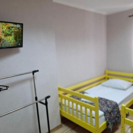 Guest House "Vladimirskaya 42" Kyiv Exterior photo